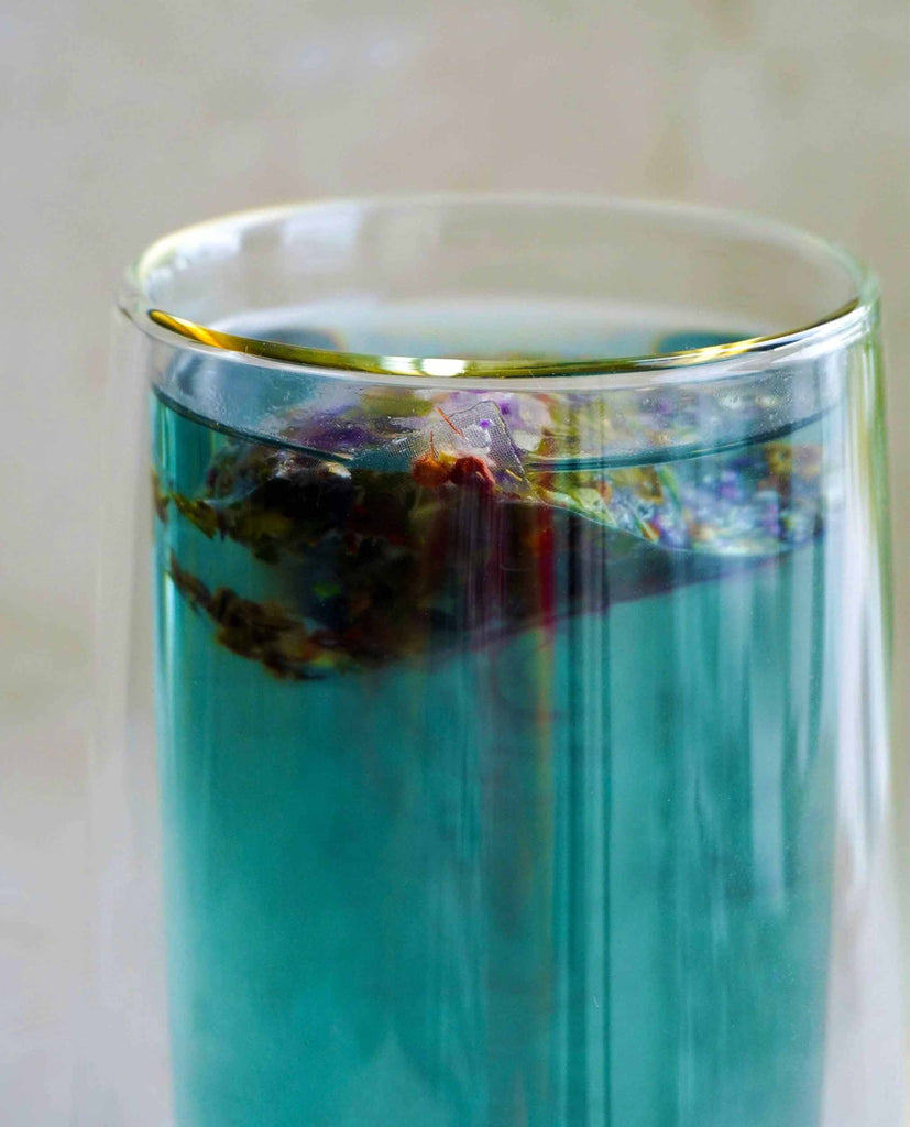 Metamorphose No.11 functional tea by BlissBlends – crafted with Malva, cacao, and lemon myrtle for a calm gut and clear mind – adaptogenic herbal blend.